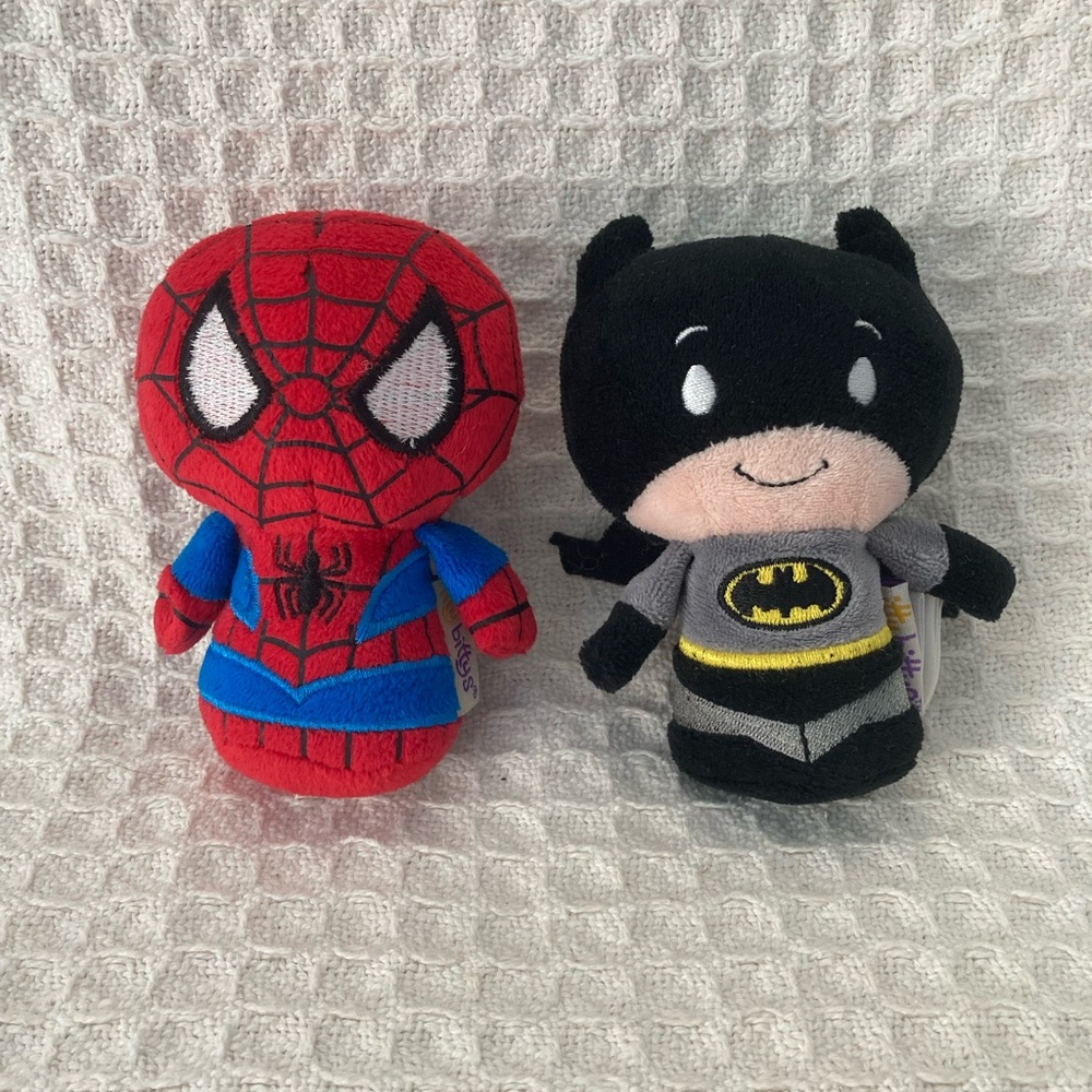 Hallmark Itty Bittys Batman & Spider-Man Plush 4 1/4” Tall